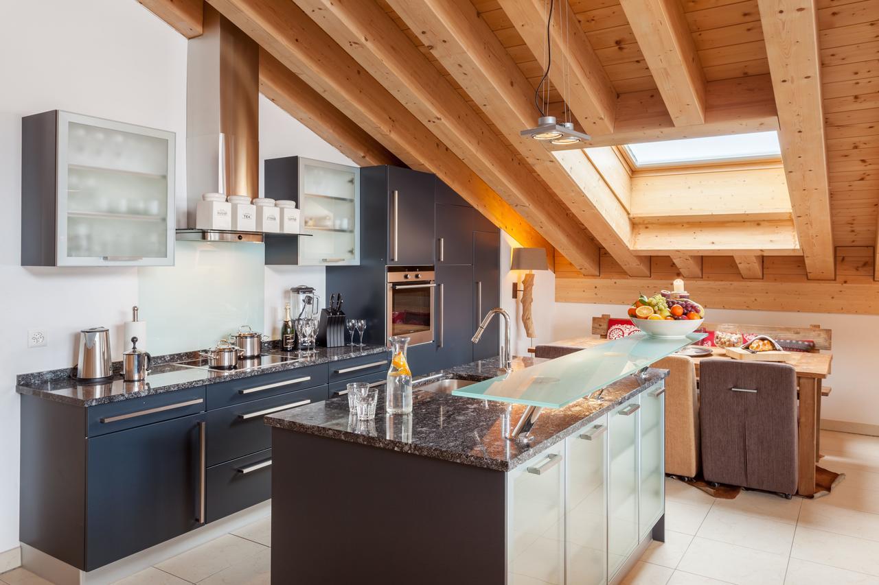 Vrony Apartments By Hotel Walliserhof Zermatt Bagian luar foto